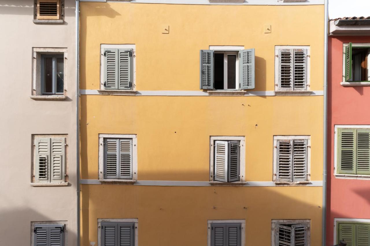 Mimi Carera Apartment & Room Rovinj Bagian luar foto