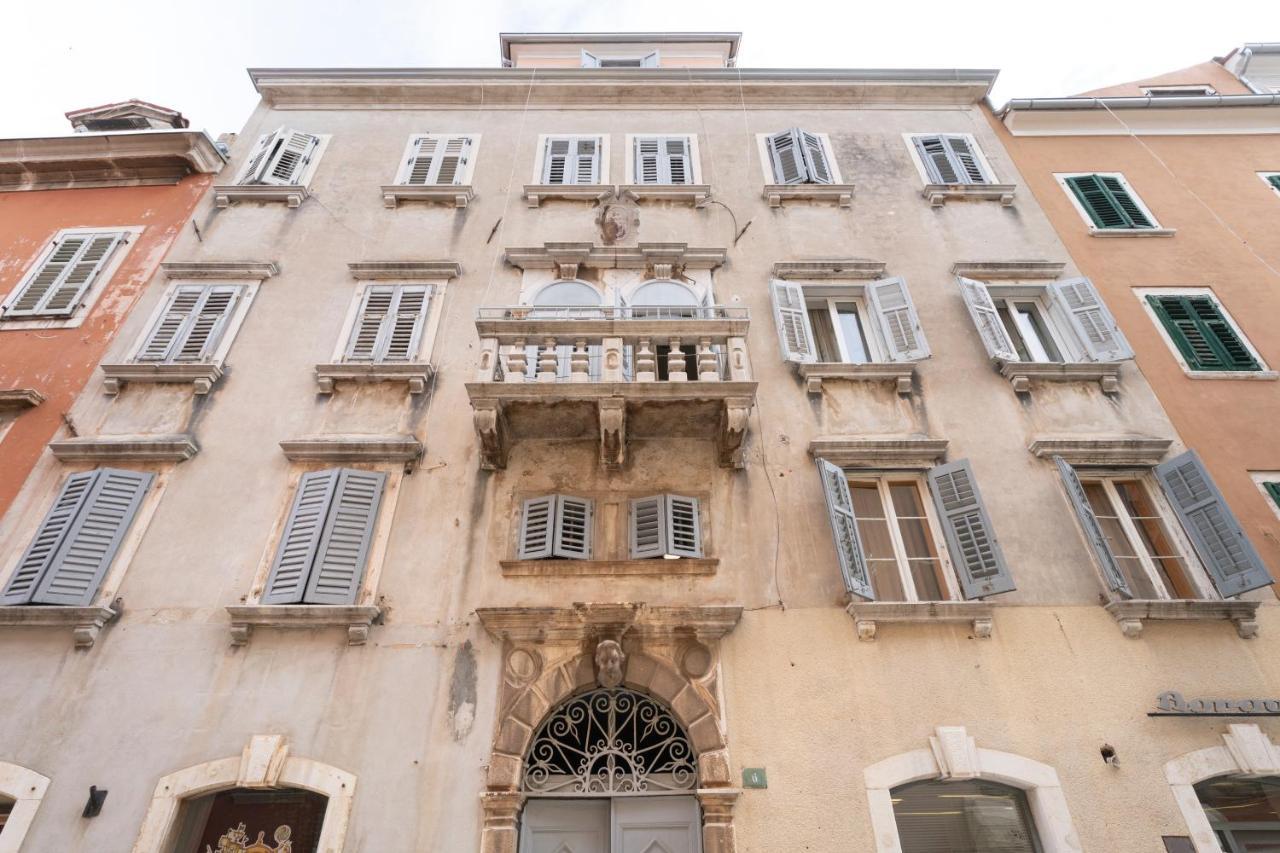 Mimi Carera Apartment & Room Rovinj Bagian luar foto
